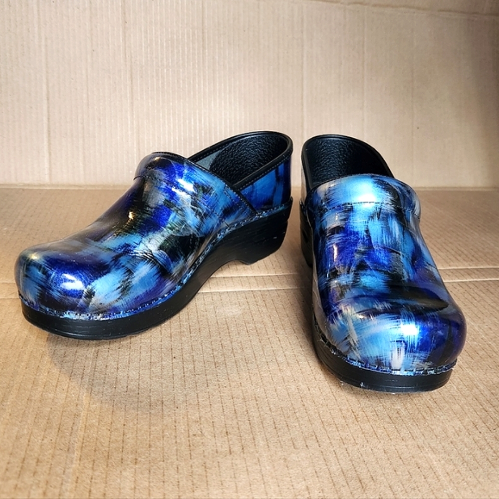 Dansko BLUE BRUSH PATENT Professional Clogs